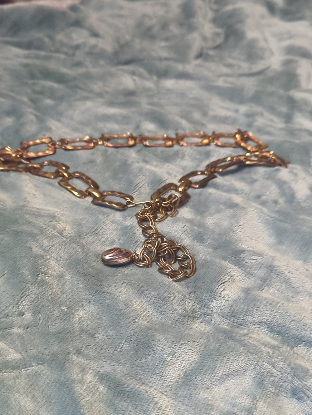 37-Gold Tone Chunky Chain belt with Small Charm - Small size. iPre-loved.